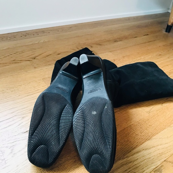 Black suede zip up boots in EUC - Picture 6 of 11